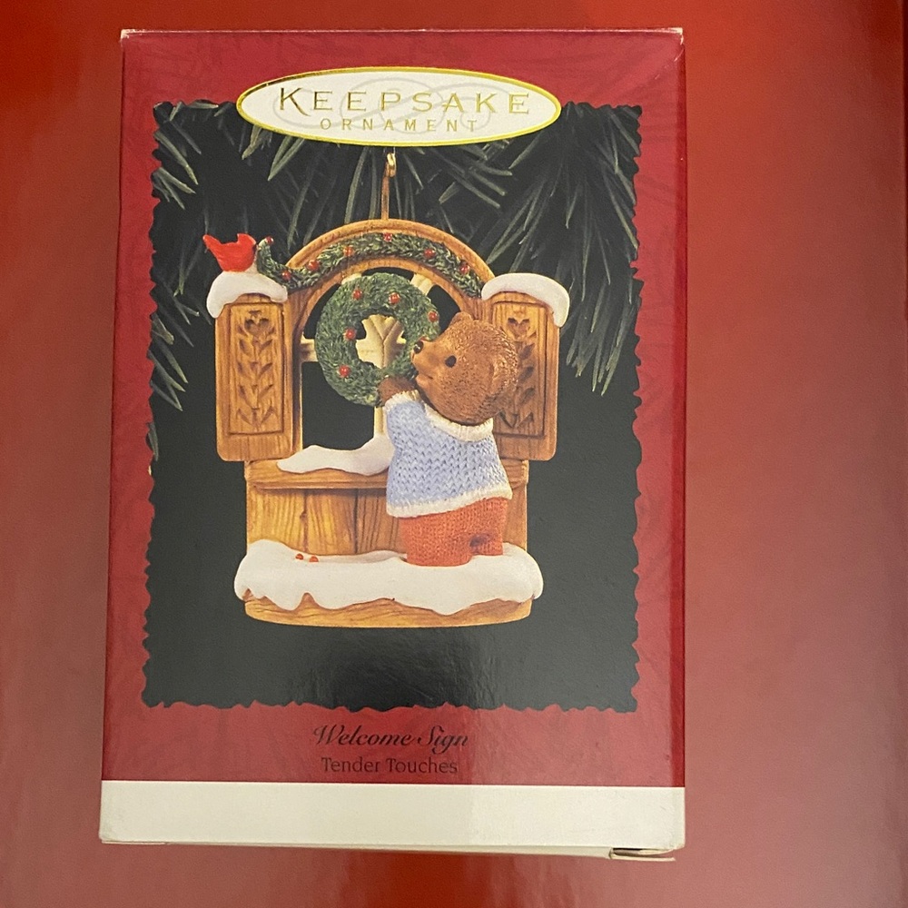 Hallmark Keepsake Ornament with Bear and Wreath